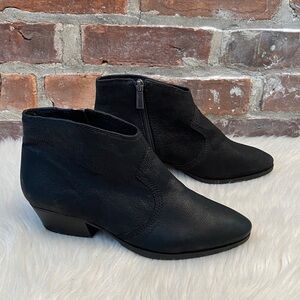 Vince Camuto Cider Black Leather Western Style Ankle Booties, Size 6.5M